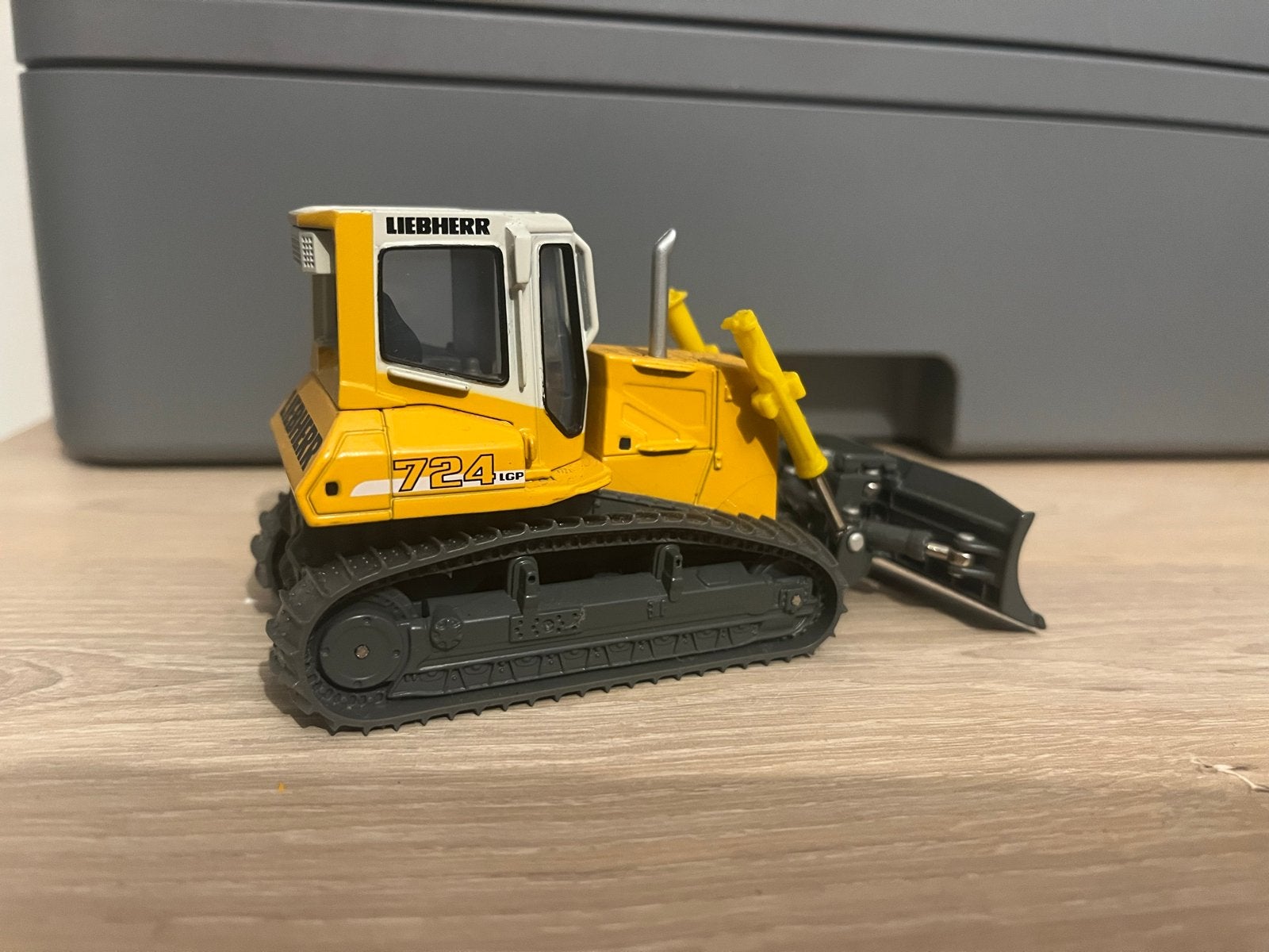 Liebherr 724 IGP bulldozer schaalmodel, Ophalen of Verzenden, Zo goed als nieuw, Overige typen, Overige merken