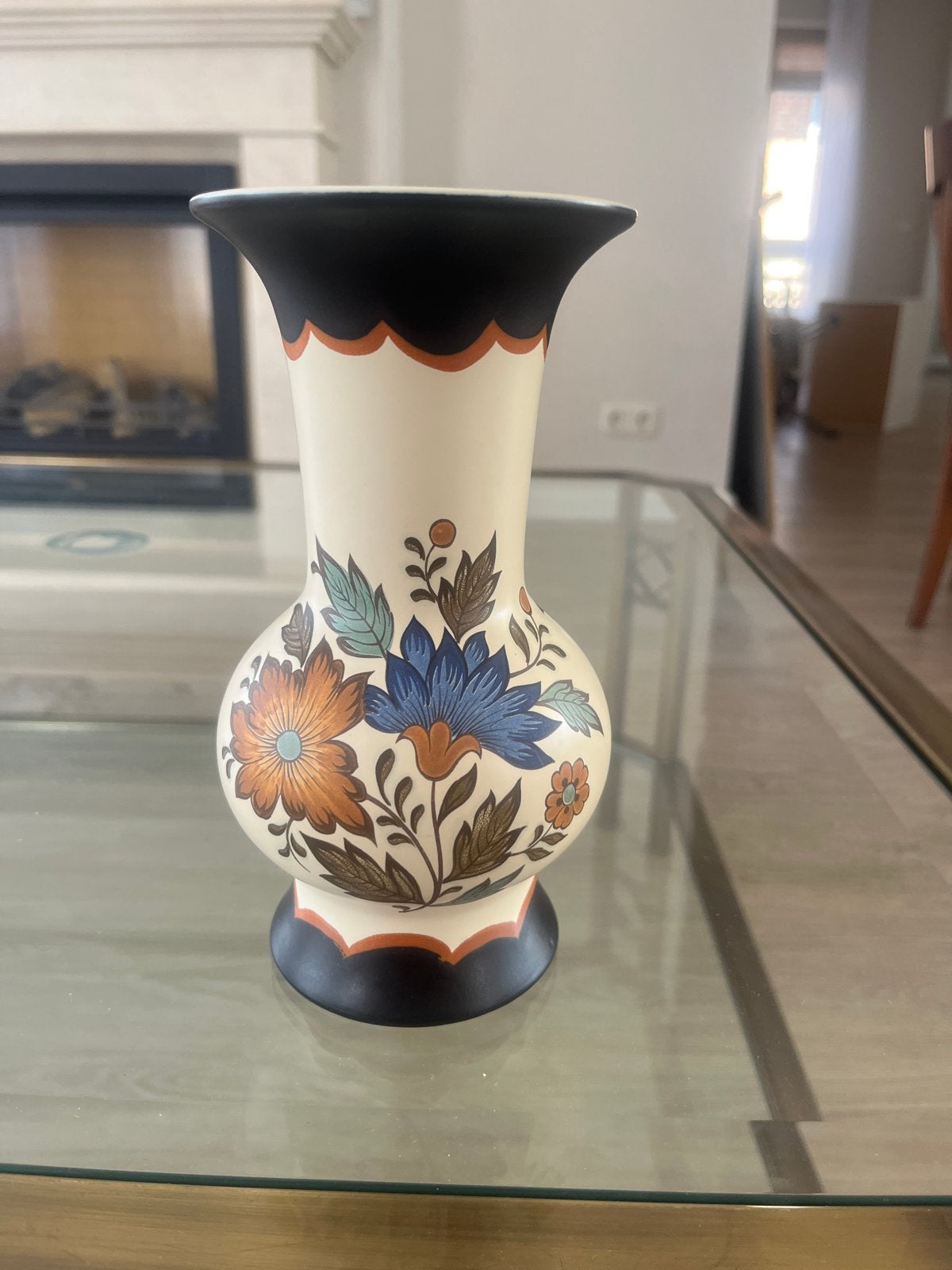 Flora Gouda Platteel Vaas - Handwerk 1891, Antiek en Kunst, Antiek | Vazen, Ophalen
