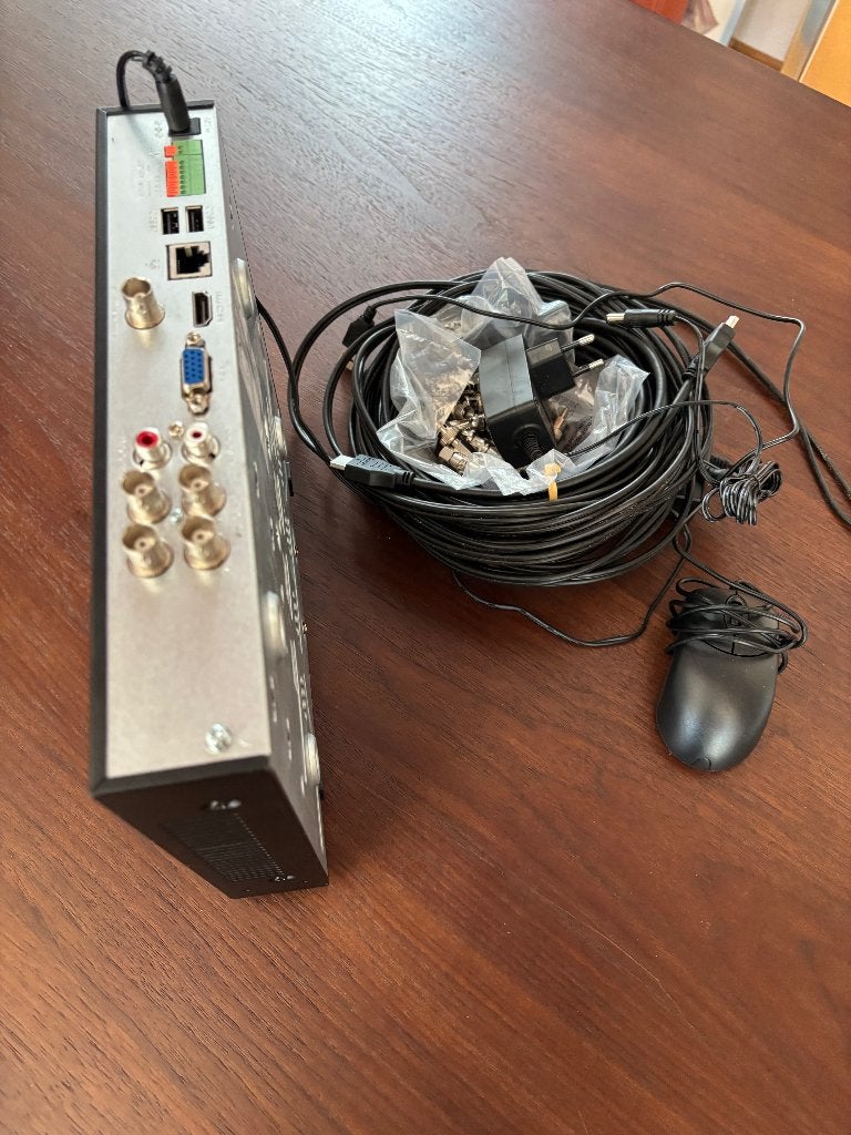 Uniview 4 kanaals 4K DVR recorder, Ophalen of Verzenden, Nieuw