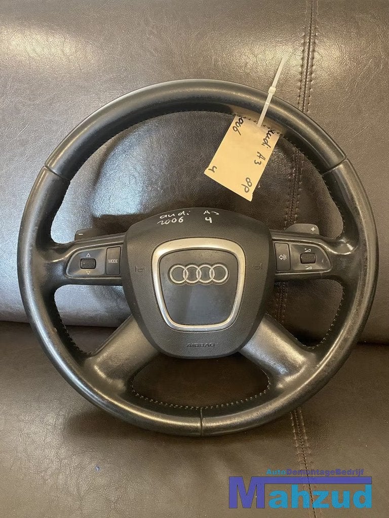 AUDI A3 8P Stuur stuurwiel met airbag flippers, Gebruikt, AUDI AG, Auto-Union-Strasse 1
85045  Ingolstadt, DE, Kundenbetreuung@audi.de