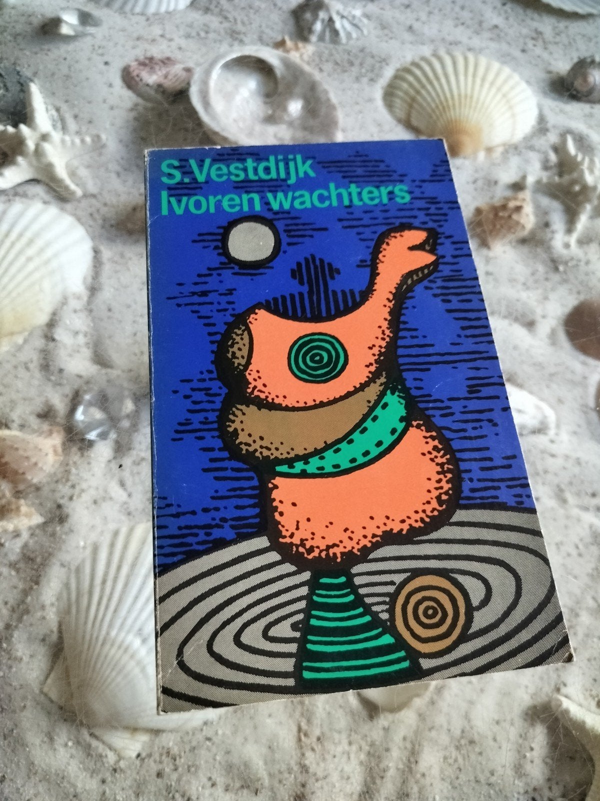 S. Vestdijk - Ivoren Wachters - 1977 14de druk, Ophalen of Verzenden, Gelezen, S. Vestdijk