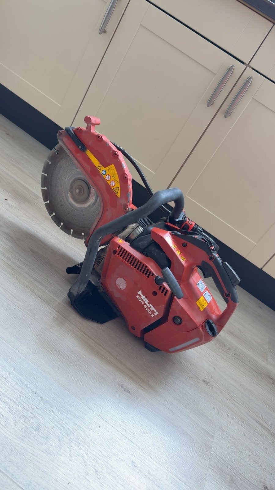 Hilti DSH 600-X, Ophalen, 70 mm of meer, Zo goed als nieuw, Afkortzaag