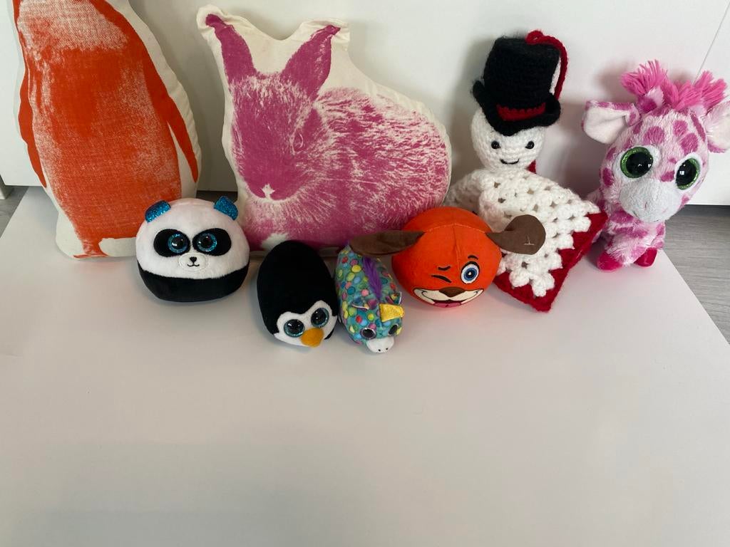 Diverse knuffels en kussens, zo goed als nieuw, Ophalen, Overige merken, Overige karakters, Overige typen