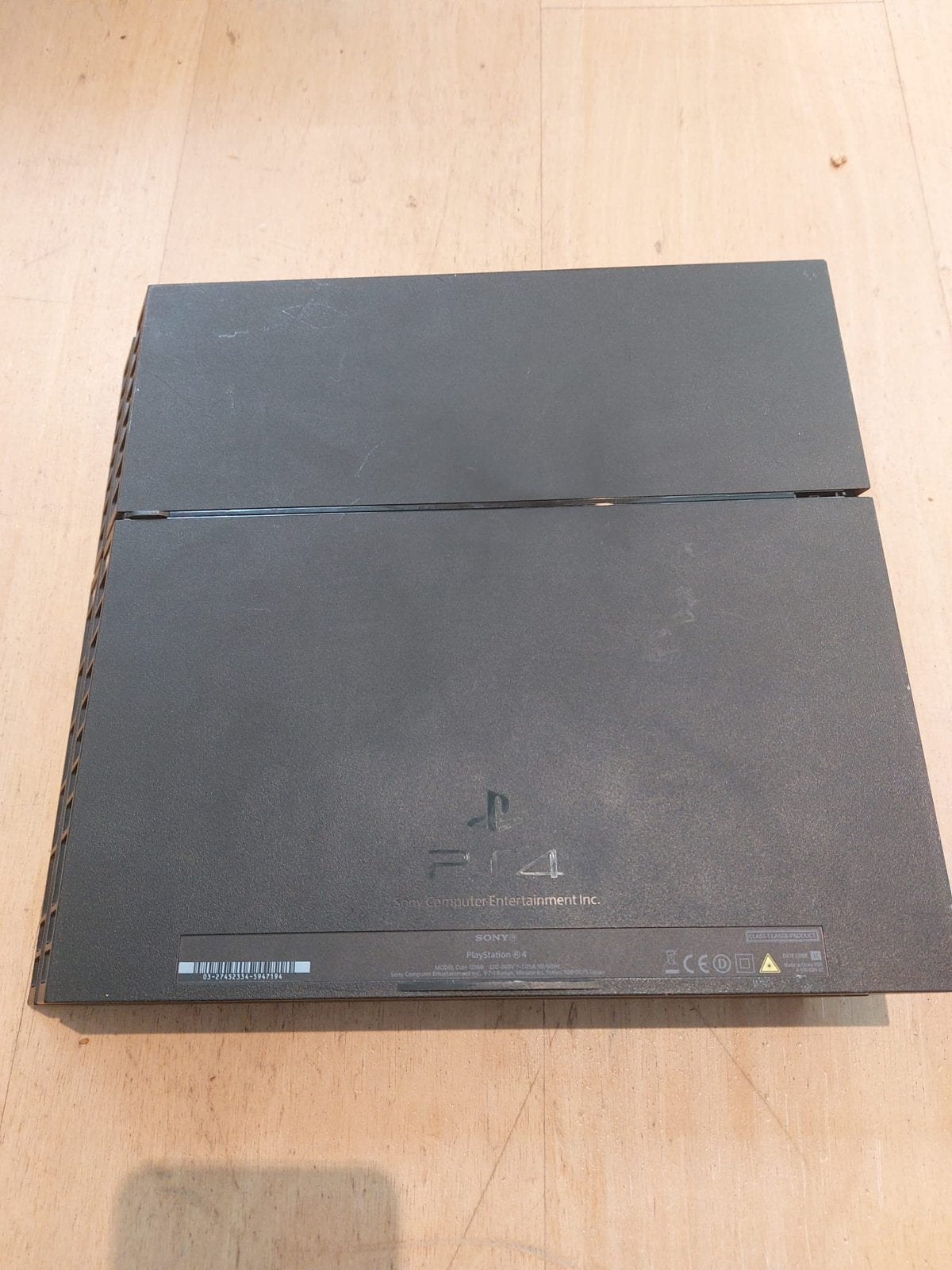 PlayStation 4 1TB + 3 Controllers & fifa 16-17 -20 en 22, 3 spelers of meer, Ophalen, Zo goed als nieuw, Vanaf 3 jaar
