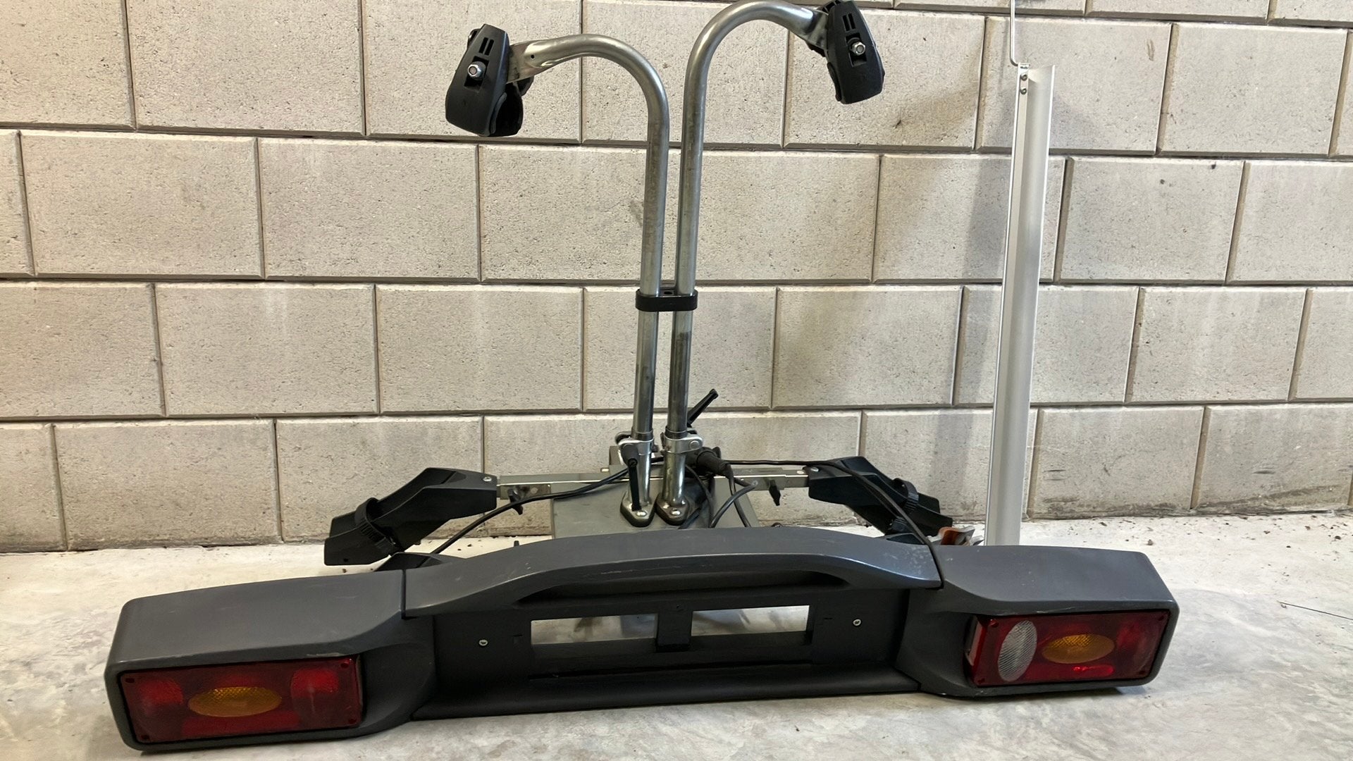 Fietsendrager twinny load power carrier met oprijgootje, Ophalen, Elektrische fiets, Zo goed als nieuw, 2 fietsen
