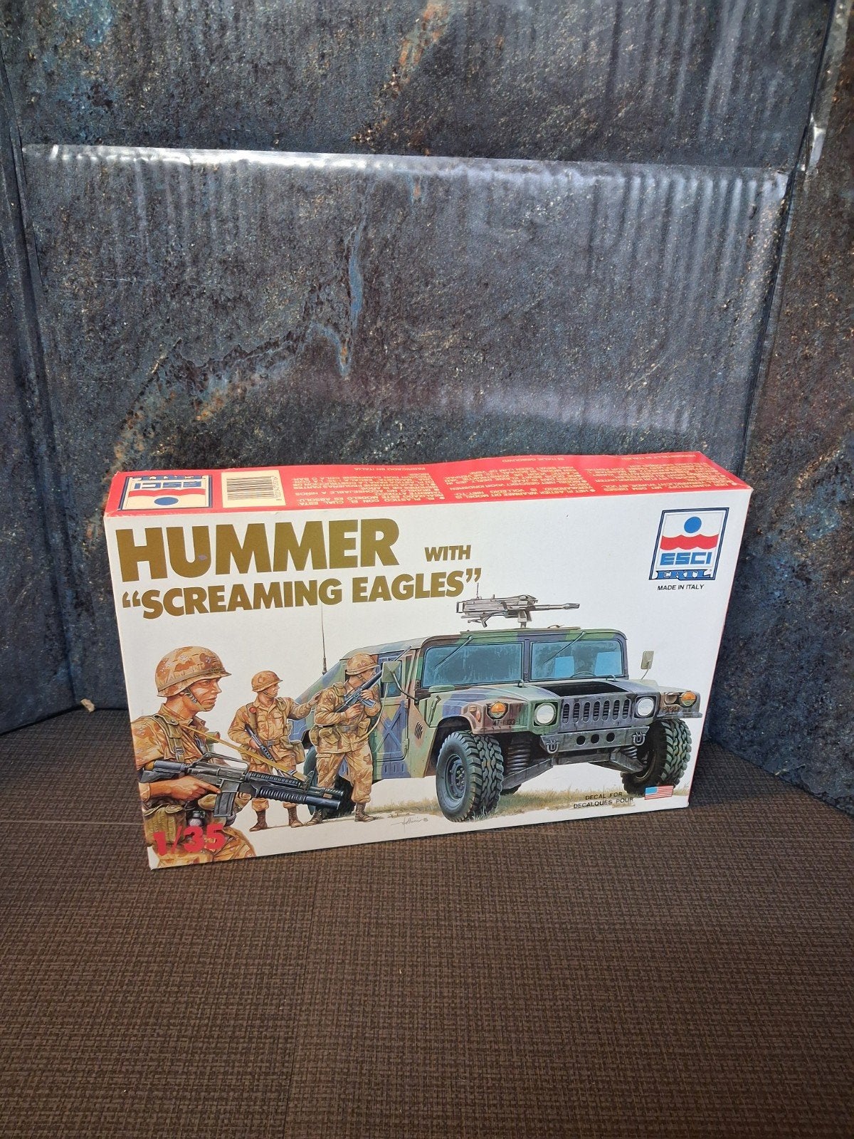 Italeri Hummer with  "Screaming Eagles", Hobby en Vrije tijd, Modelbouw | Auto's en Voertuigen, Overige merken, Tank, 1:32 tot 1:50