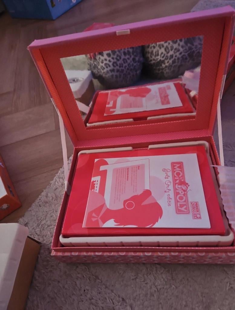 Monopoly girls editie, Ophalen of Verzenden, Zo goed als nieuw