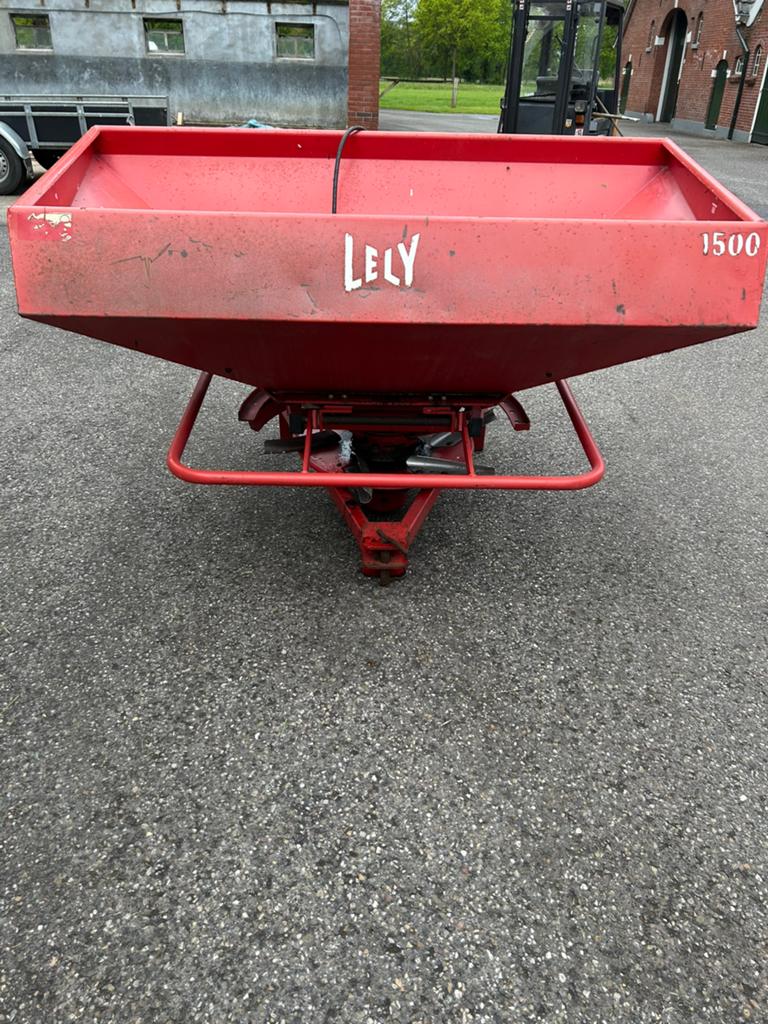 Lely 1500 kunstmeststrooier - Zeer netjes!!, Ophalen, Zo goed als nieuw