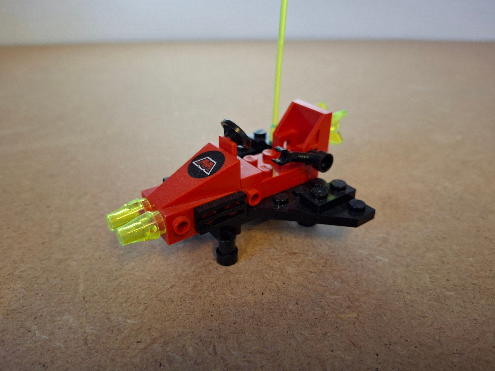 Lego 6811 Pulsar Charger. Jaren 90 M-Tron Space, Compleet, Lego, Info@lego.com, 33 Bath Road, Slough, UK