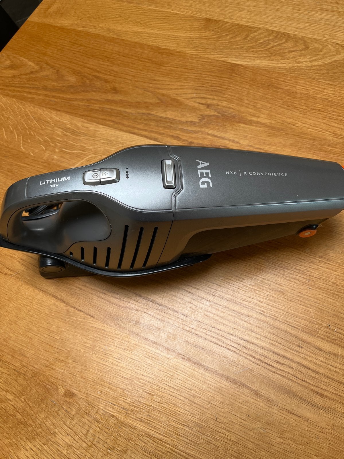 AEG HX6 X Convenience Kruimeldief met ophangbeugel, Gebruikt, Kruimeldief, Draadloos, Ophalen of Verzenden