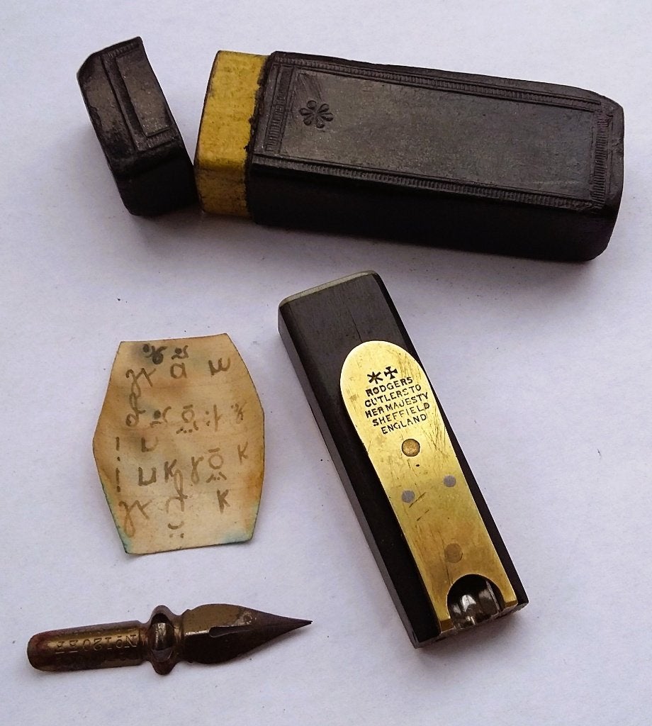 Omstreeks 1850 Kroontjes Pen Ganzenveer Punt Slijper Snijmes