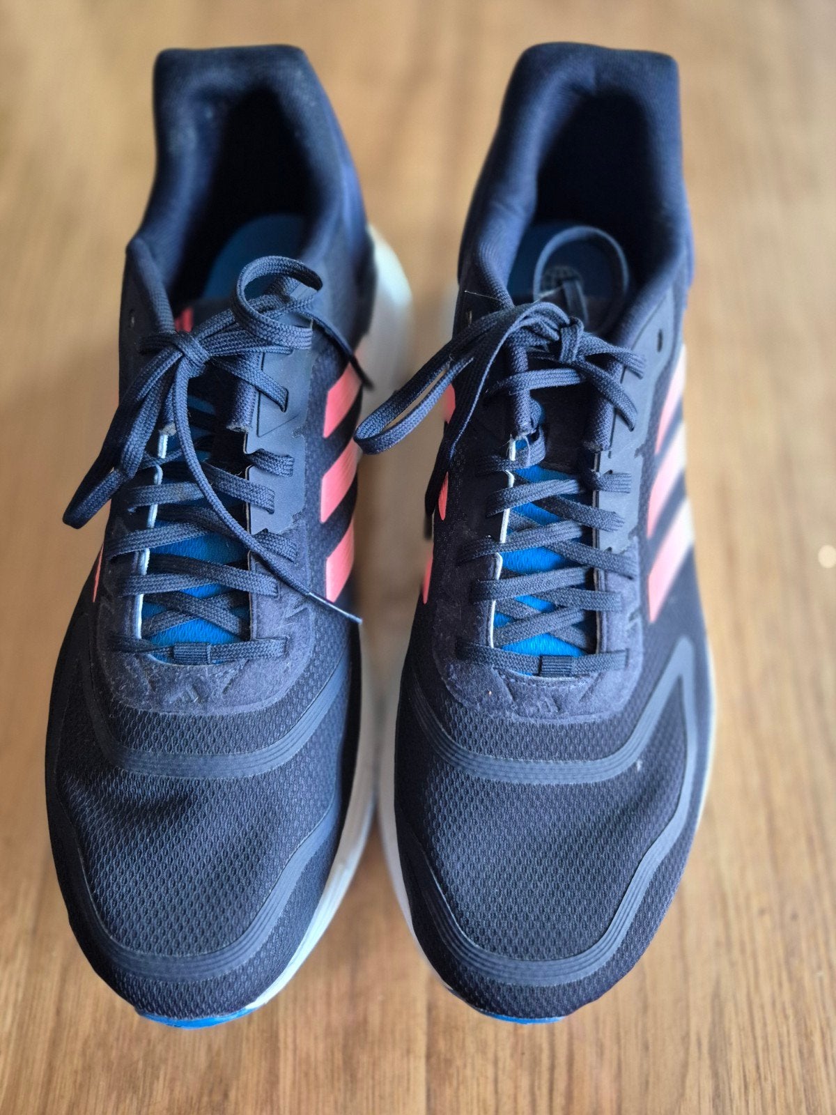 Adidas hardloopschoenen maat 45 1/2 - Niet gedragen!, Sport en Fitness, Loopsport en Atletiek, Adidas, Hardloopschoenen, Nieuw