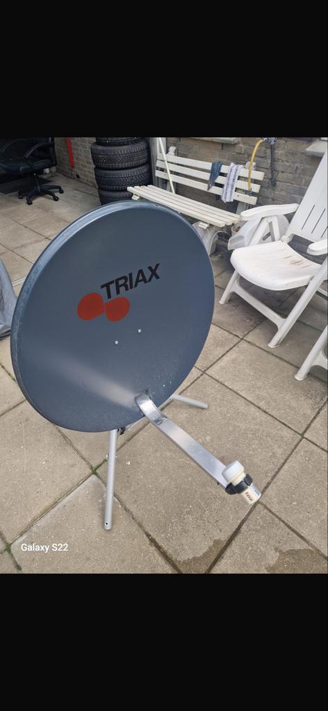 Triax Antenne Schotel met Statief - Zo goed als nieuw, Ophalen, Zo goed als nieuw, (Schotel)antenne, Overige merken
