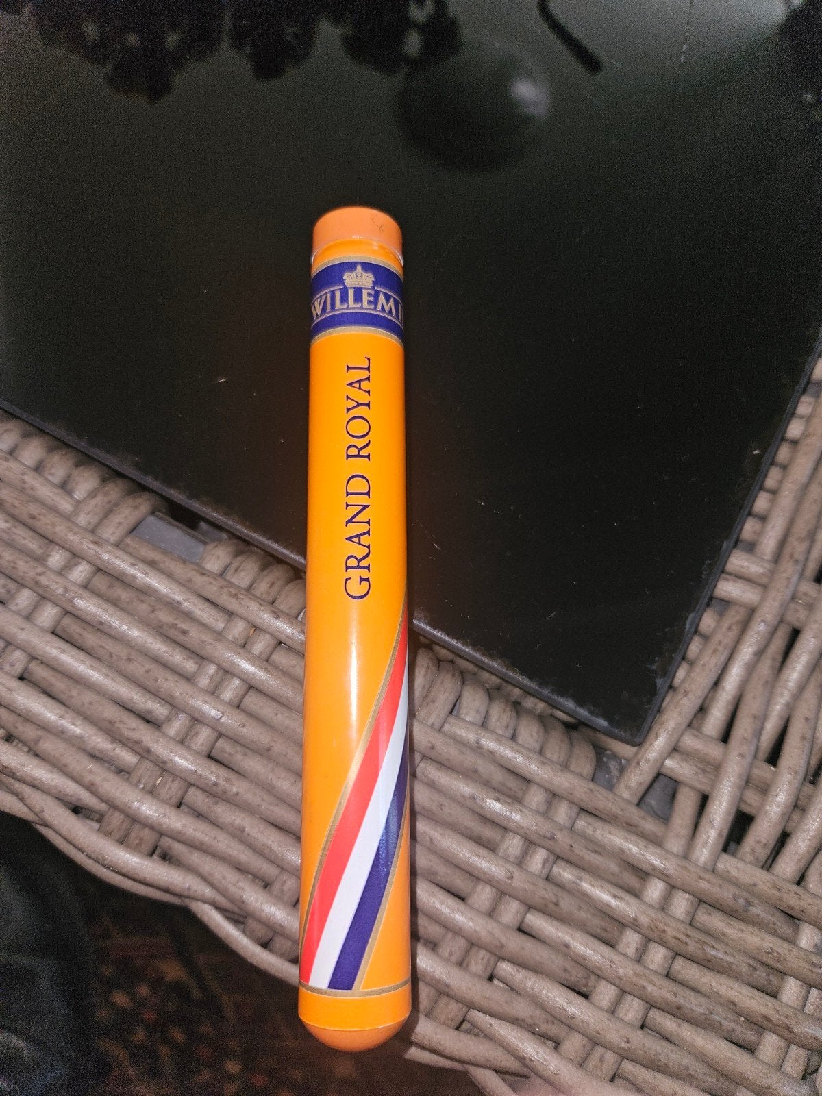 Oude sigaar Willem ll Grand Royal., Verzamelen, Rookartikelen, Aanstekers en Luciferdoosjes, Ophalen, Nieuw, Tabaksdoos of Verpakking