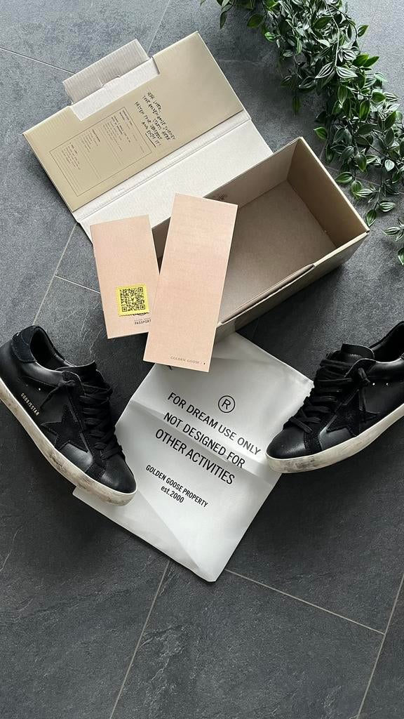 Golden goose, Verzenden, Zwart, Sneakers of Gympen, Gedragen