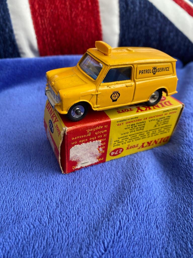 Dinky Toys nr. 274 A.A. Austin Mini  Engelse ANWB busje, Hobby en Vrije tijd, Modelauto's | 1:43, Ophalen of Verzenden, Gebruikt