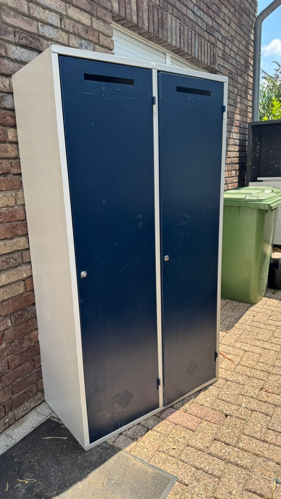 Stalen kast, Huis en Inrichting, Kasten | Roldeurkasten en Archiefkasten, Ophalen, Zo goed als nieuw