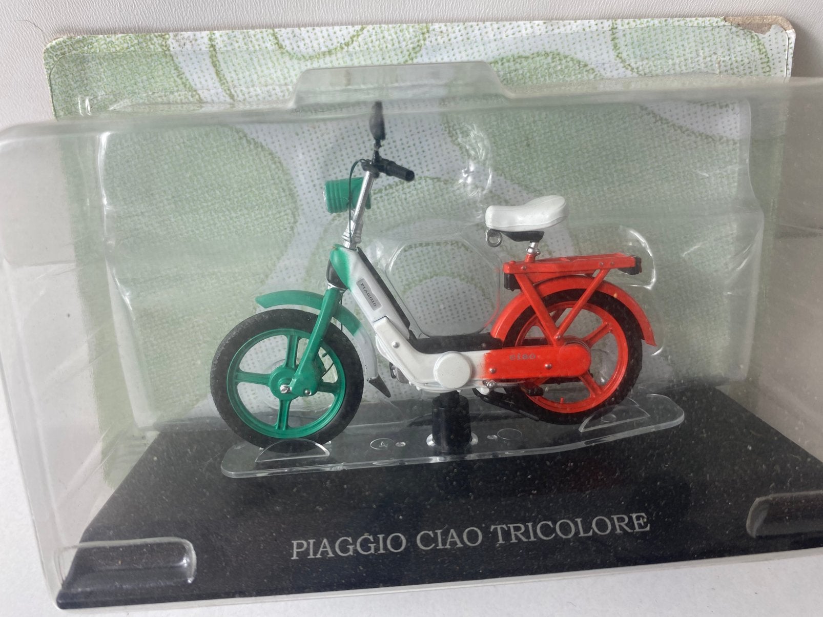 1:18 vespa ciao 3 colore-ITALIAANS ICOON-gedetailleerd, Ophalen of Verzenden, Nieuw, Overige typen, Overige merken