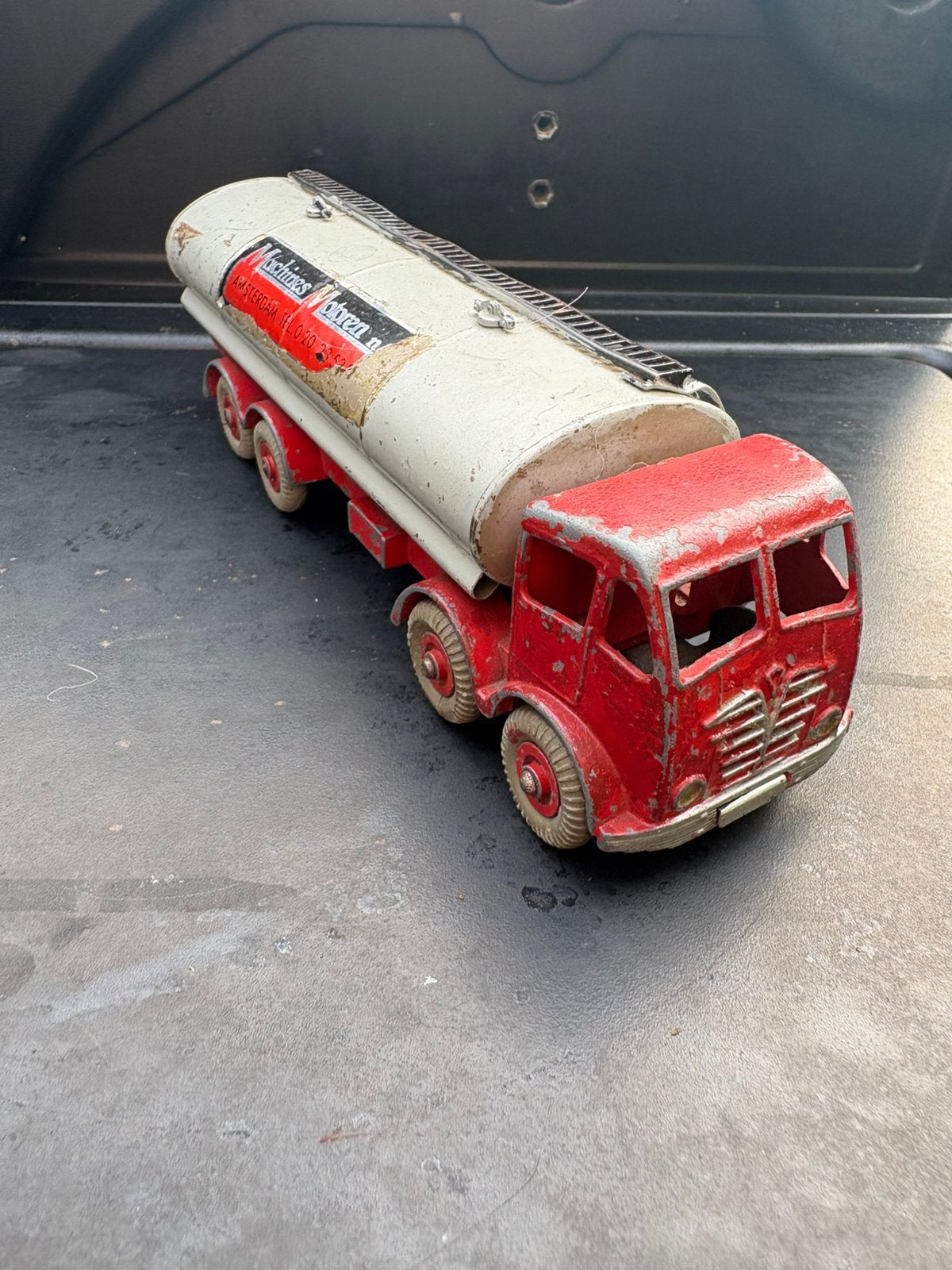 Dinky Toys 504 (2e type) Foden 14-tons tankwagen, Ophalen of Verzenden