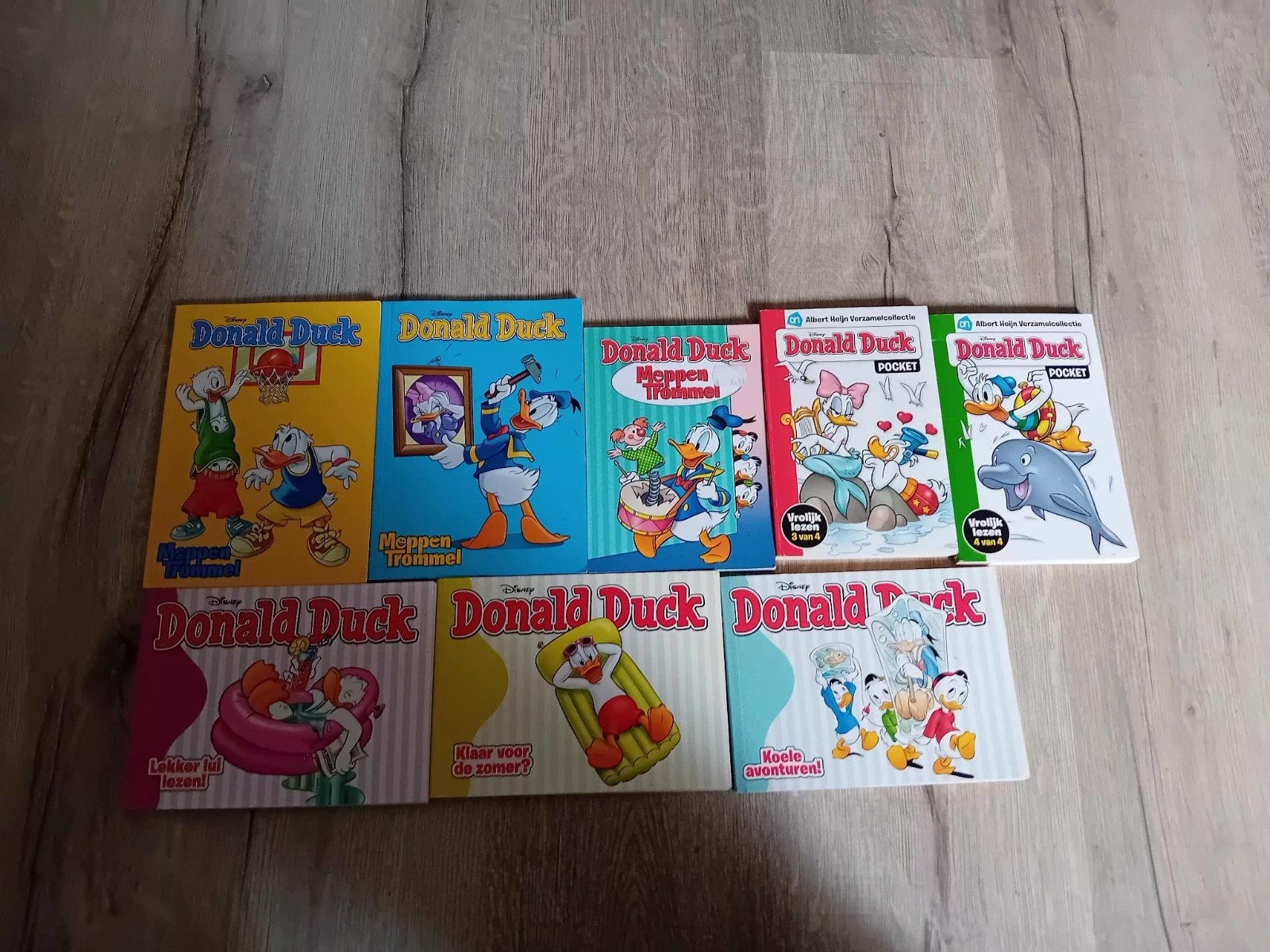Donald Duck stripboeken collectie - 8 stuks, Meerdere stripboeken, Ophalen of Verzenden, Zo goed als nieuw