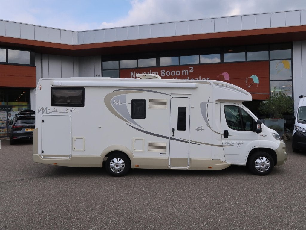 CI Magis 84 P ENKELE BEDDEN 5-GORDELS, Caravans en Kamperen, Ringverwarming, Fiat, Hordeur, L-zit