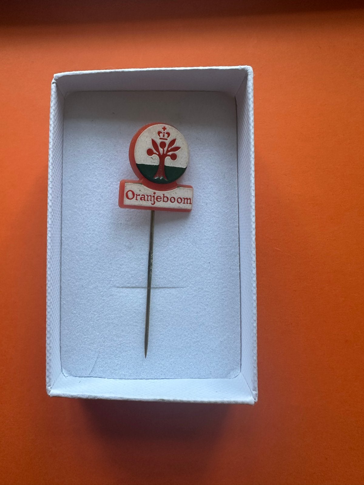 Vintage Oranjeboom Speldje/Pin - Zonder Doosje, Verzamelen, Ophalen of Verzenden, Gebruikt, Merk, Speldje of Pin