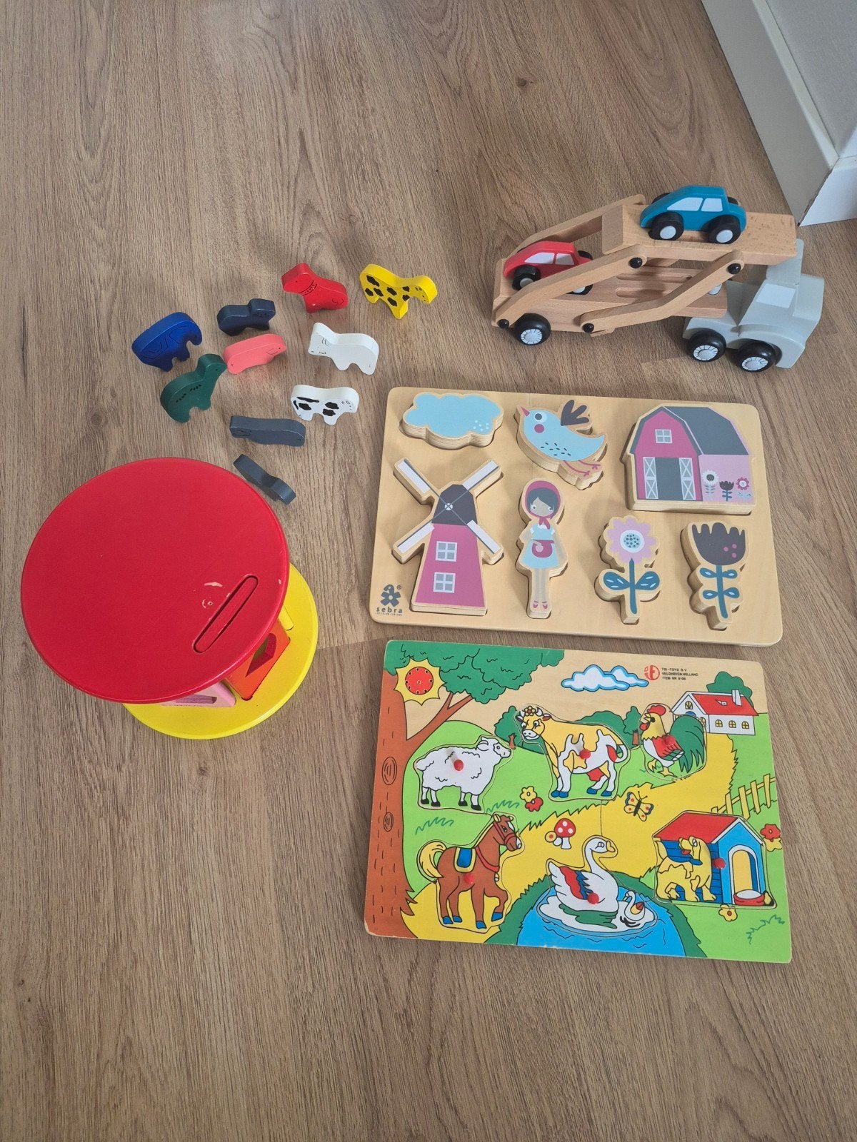 Houten speelgoed: blokken, vormenstoof, vrachtwagen, puzzels, Kinderen en Baby's, Speelgoed | Houten speelgoed, Ophalen of Verzenden