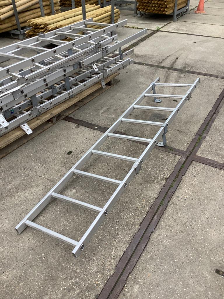 Geveltrap (vluchtladder), Ophalen, Gebruikt, ., Ladder