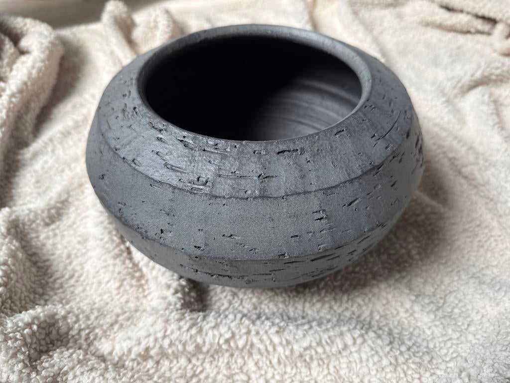 Grijze robuuste vaas/pot, Huis en Inrichting, Woonaccessoires | Vazen, Ophalen, Gebruikt, Overige kleuren