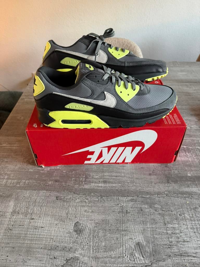 Te koop nieuw paar nike air max 90 in maat 49,5 (49.5), Overige kleuren, Nieuw, Ophalen of Verzenden, Sneakers of Gympen