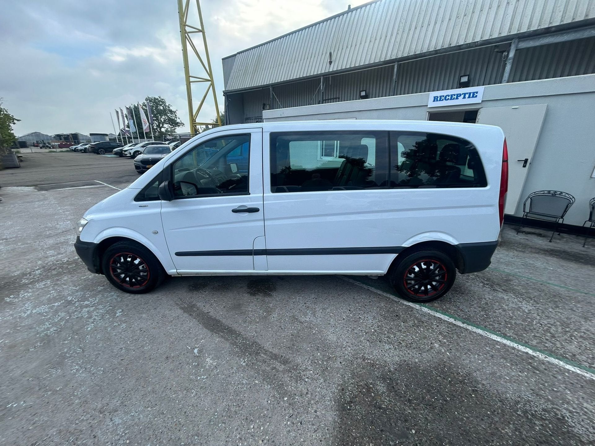 Mercedes-Benz Vito 110 CDI 320 Crew export, Gebruikt, 8 stoelen, Wit, Origineel Nederlands