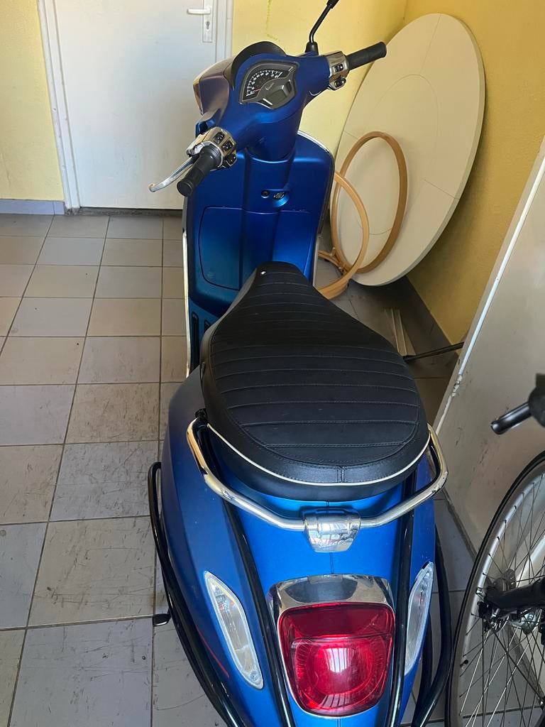 Vespa scooter, Fietsen en Brommers, Scooters | Vespa, Gebruikt, Overige modellen, Maximaal 45 km/u, Ophalen of Verzenden