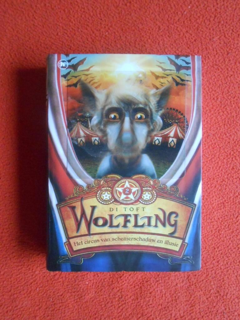 Wolfling. Het circus van schemerschaduw en illusie, Boeken, Ophalen of Verzenden, Zo goed als nieuw