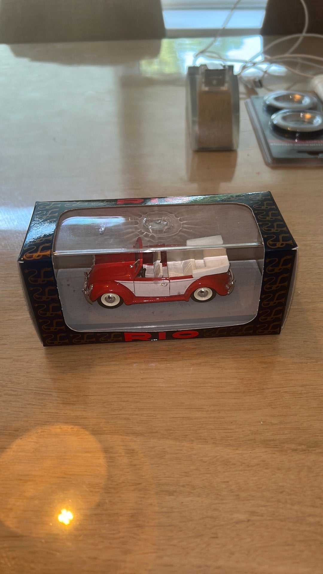 Rio VW Kever cabrio (Karmann) 1949 1:43, Verzenden, Zo goed als nieuw, Auto, Overige merken