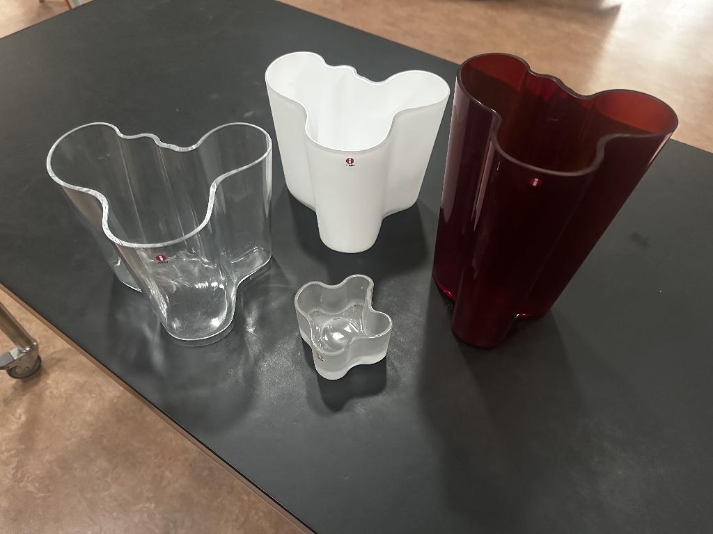 Iittala vazen in verschillende maten en kleur, Verzamelen, Glas en Borrelglaasjes, Ophalen, Gebruikt, Overige typen