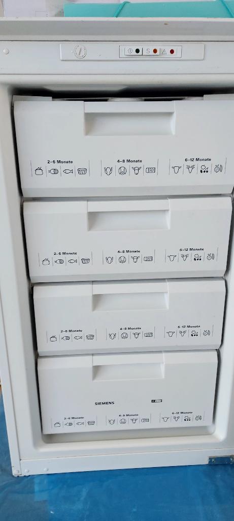 Siemens Vriezer 4 lades inbouw, Gebruikt, Minder dan 60 cm, Inbouw, Ophalen