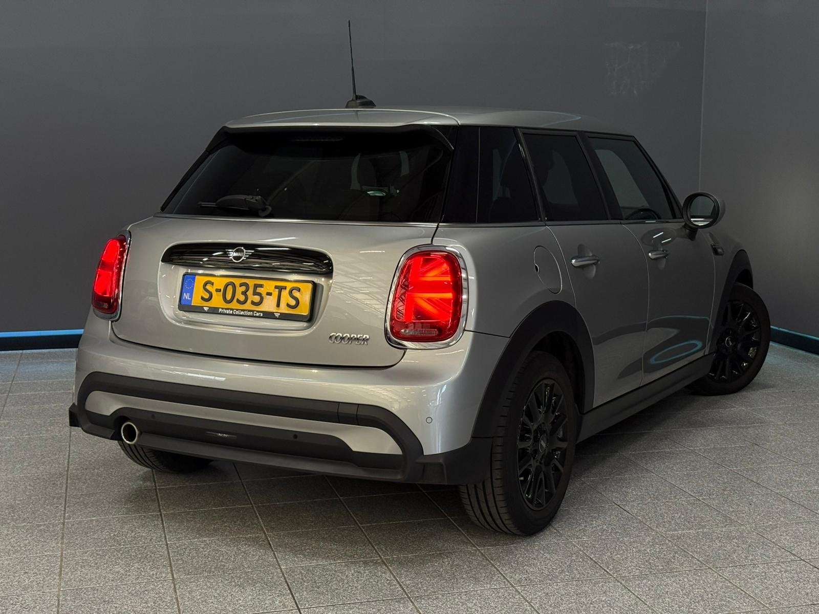 MINI Cooper Mini 1.5 Camden Edition, 136 pk, Gebruikt, Leder en Stof, Origineel Nederlands