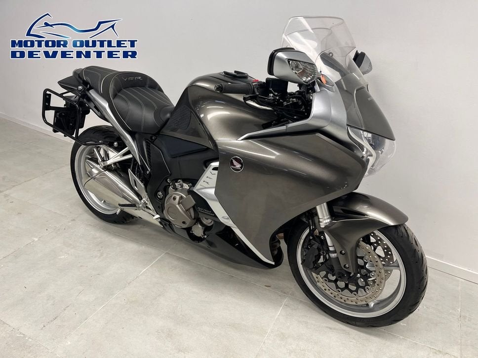 HONDA VFR1200 F DCT C-ABS (bj 2012), HONDA, Bedrijf, Onbekend, Sport