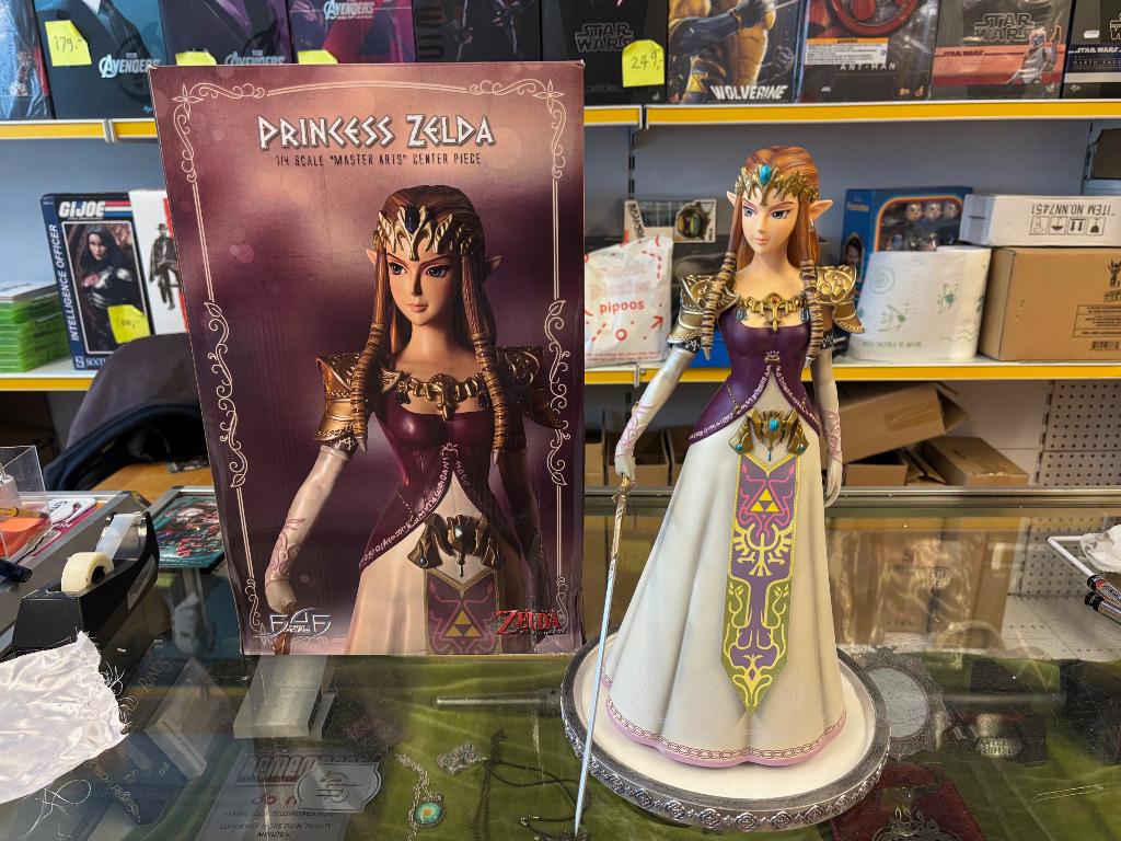 Princess Zelda Legend of Zelda Twilight Princess statue F4F, Verzamelen, Beelden en Beeldjes, Ophalen of Verzenden, Zo goed als nieuw