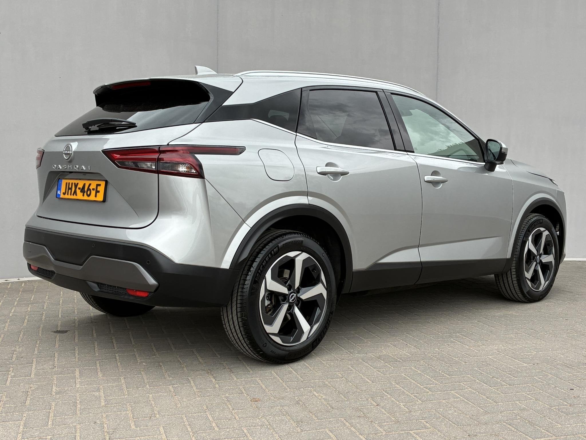 Nissan Qashqai 1.3 MHEV N-Connecta / Panorama dak / Stoel-/S, Voorwielaandrijving, 1304 kg, Stof, Gebruikt