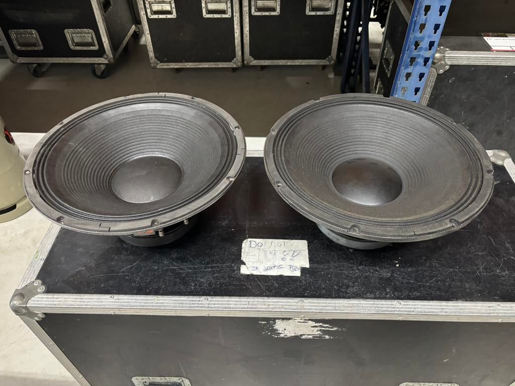 2x Selenium (JBL) 18sws1100 18 inch laagdriver, Audio, Tv en Foto, Luidsprekers, Ophalen of Verzenden, Zo goed als nieuw, 120 watt of meer