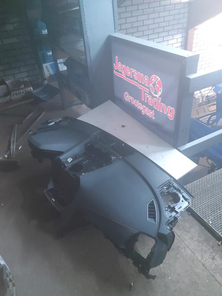 subaru xv 2023 dashboard met airbag, Auto-onderdelen, Dashboard en Schakelaars, Ophalen of Verzenden, Gebruikt, Subaru