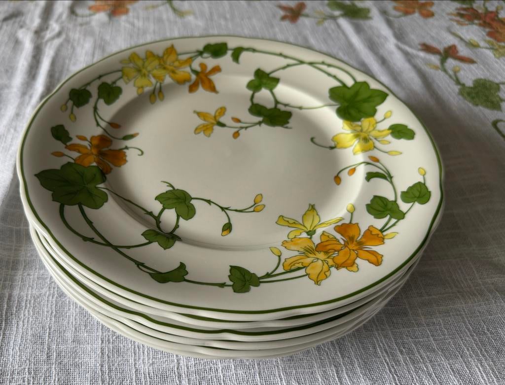 Villeroy & Boch Geranium Bord 27 cm, Huis en Inrichting, Keuken | Servies, Zo goed als nieuw, Bord(en), Overige stijlen, Aardewerk