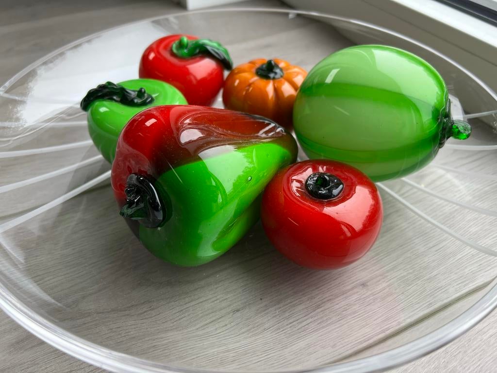 Glazen Schaal met Decoratieve Glazen Groenten en Fruit, Schaal, Rond, Ophalen of Verzenden, Glas