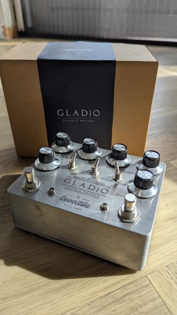Cornerstone Gladio, Ophalen of Verzenden, Zo goed als nieuw