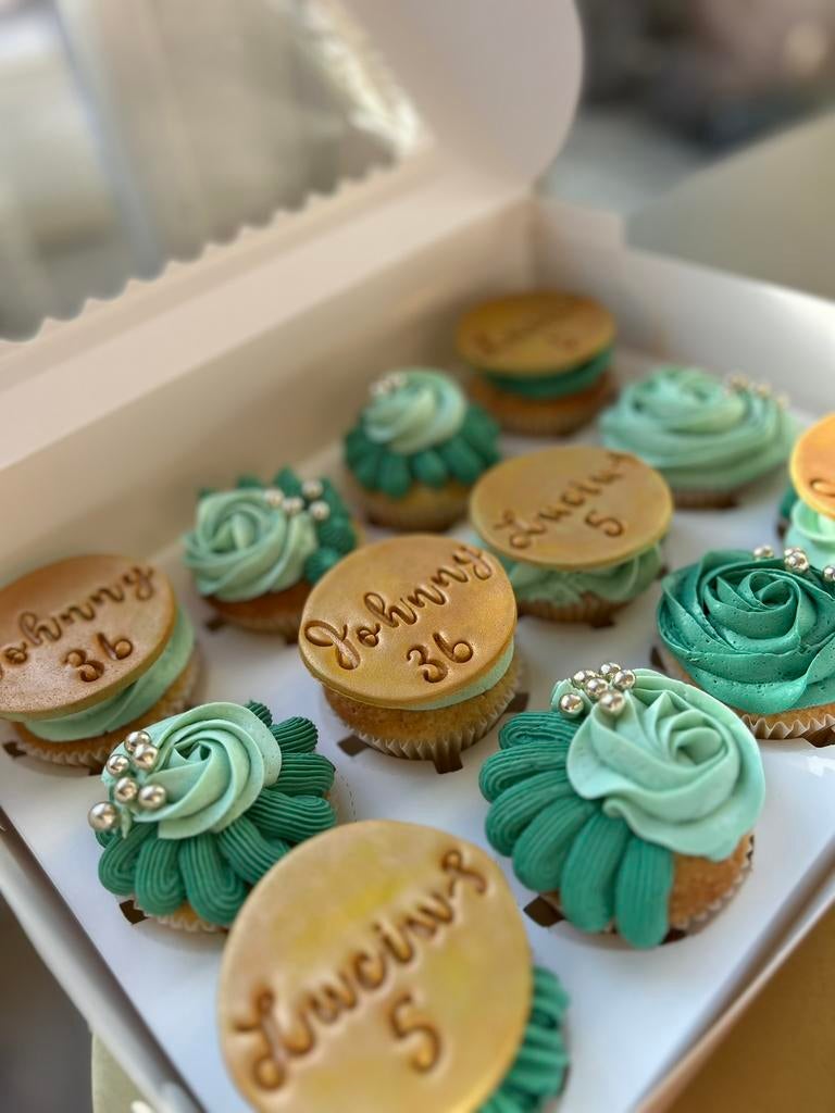 Gedecoreerde cupcakes, Ophalen, Zo goed als nieuw, Cupcakes, Versiering