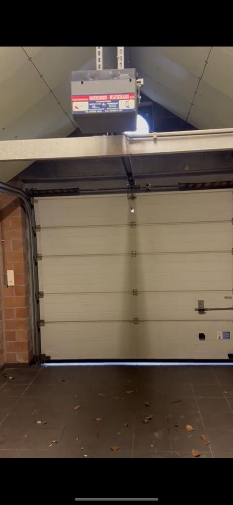 Garagepoort met motor, Doe-het-zelf en Verbouw, Deuren en Horren, Ophalen, Gebruikt, 120 cm of meer, Garagedeur