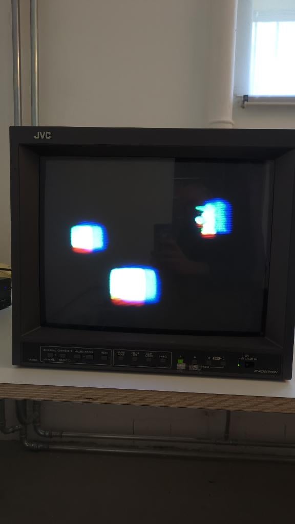 JVC TM-H150CG - CRT Monitor (15 inch) (2 stuks beschikbaar), Computers en Software, Monitoren, Ophalen, JVC, Zo goed als nieuw