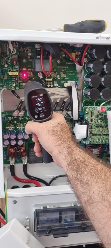 Omvormer reparatie | Inverter repareren, Ophalen of Verzenden, Zo goed als nieuw