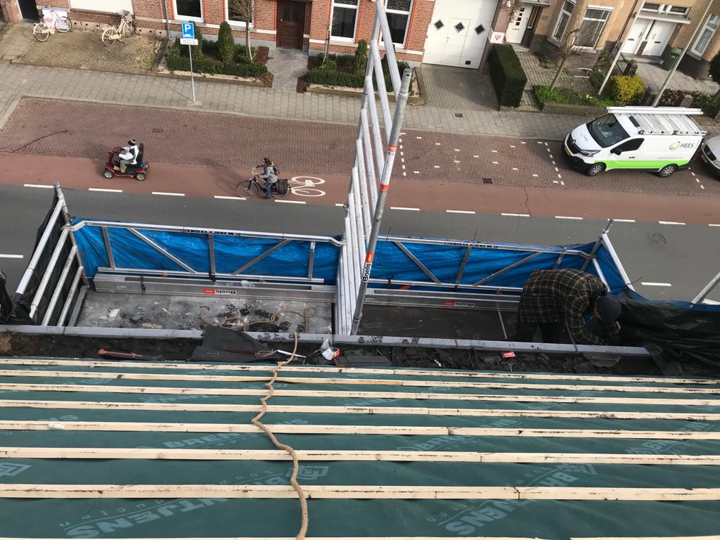 Dakdekker gezocht, 24-uursservice, Riet